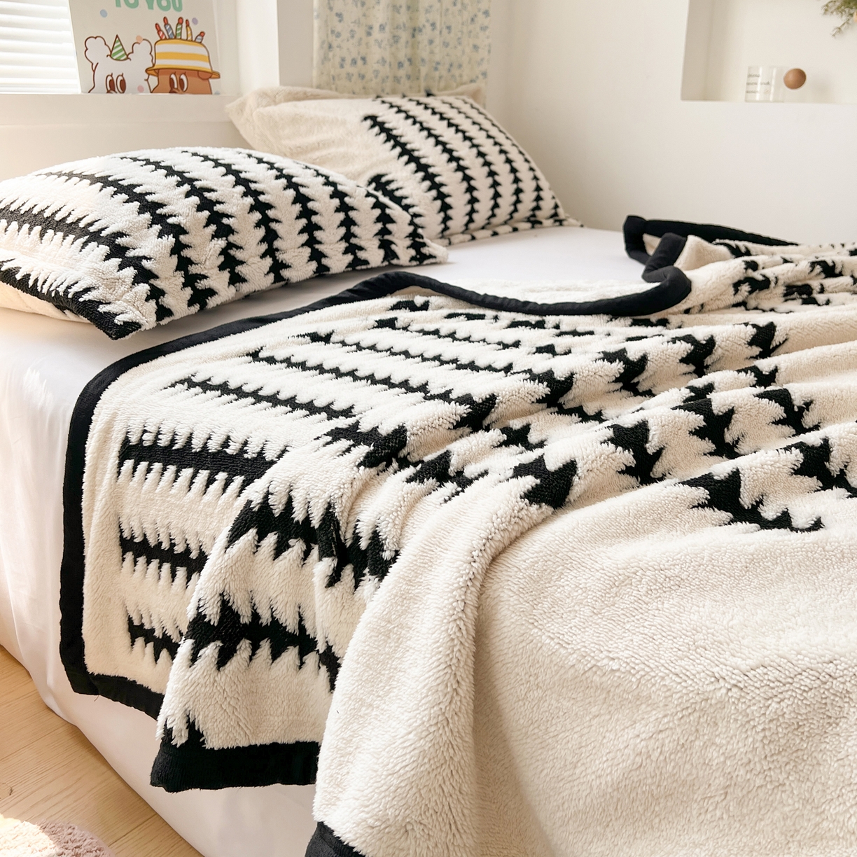 91家纺网 家纺一手货源 找家纺 寐居家纺 2025新款A类多功能北极绒毛毯 几何秘境