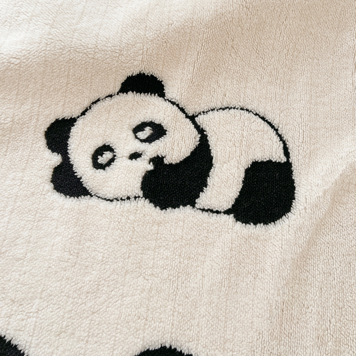 91家纺网 家纺一手货源 找家纺 寐居家纺 2025新款A类多功能北极绒毛毯 可爱萌熊