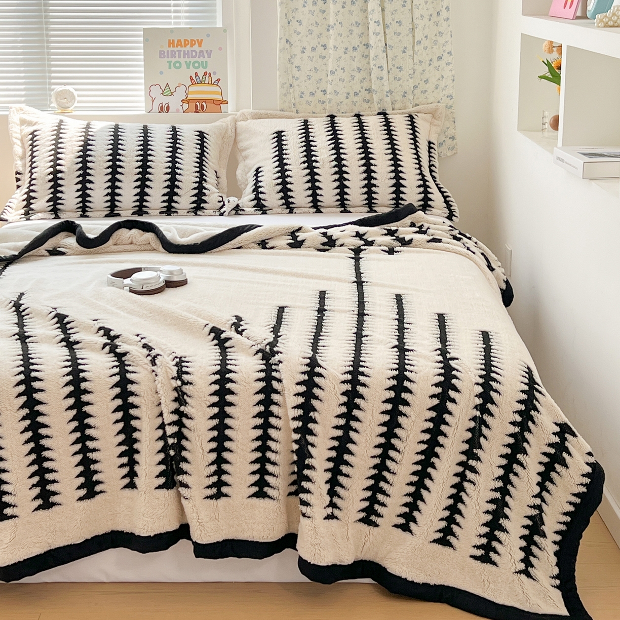 91家纺网 家纺一手货源 找家纺 寐居家纺 2025新款A类多功能北极绒毛毯 几何秘境