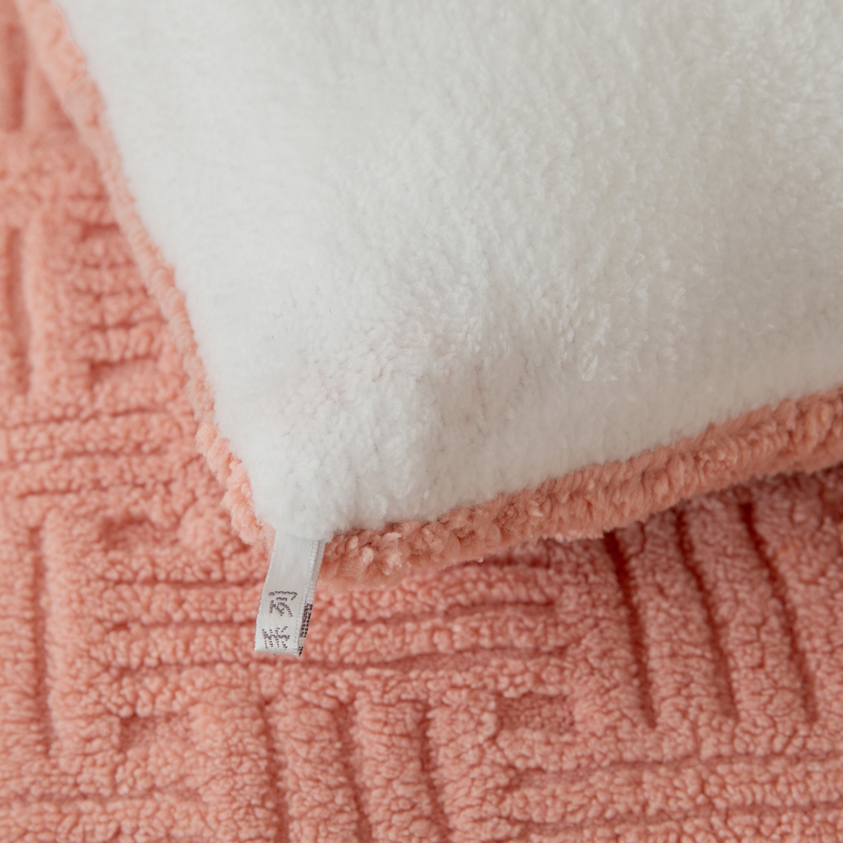 91家纺网 家纺一手货源 找家纺 牛魔王家居 2025新款加厚保暖羊羔绒冬被被子舒棉绒提花塔芙绒外贸跨境专供 暖冬系列-豆沙红