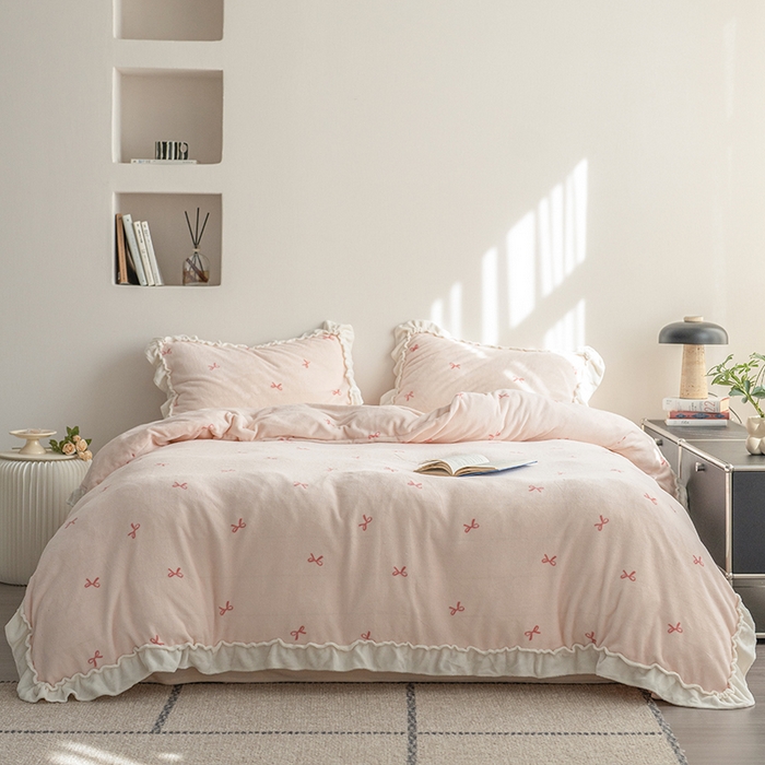 91家纺网 家纺一手货源 找家纺 尺素 2025新款纯棉卡通ins风四件套可爱少女风全棉被套纯色1.8床笠加大床单学生1.2三件套 清梦--浅黄