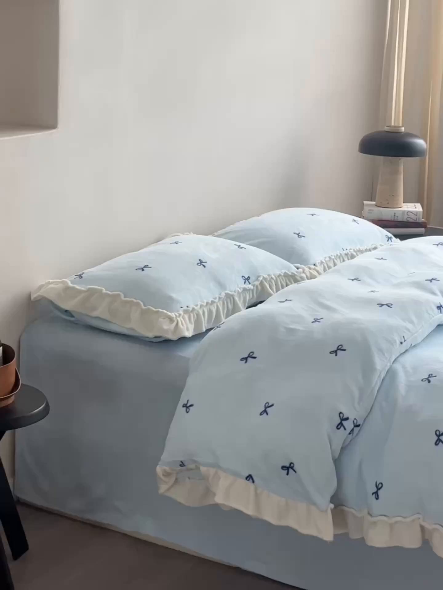 91家纺网 家纺一手货源 找家纺 尺素 2025年蝴蝶结花边牛奶绒四件套ins风公主花边被套冬季保暖床单双人1.8床笠 牛奶绒蝴蝶结（蓝）