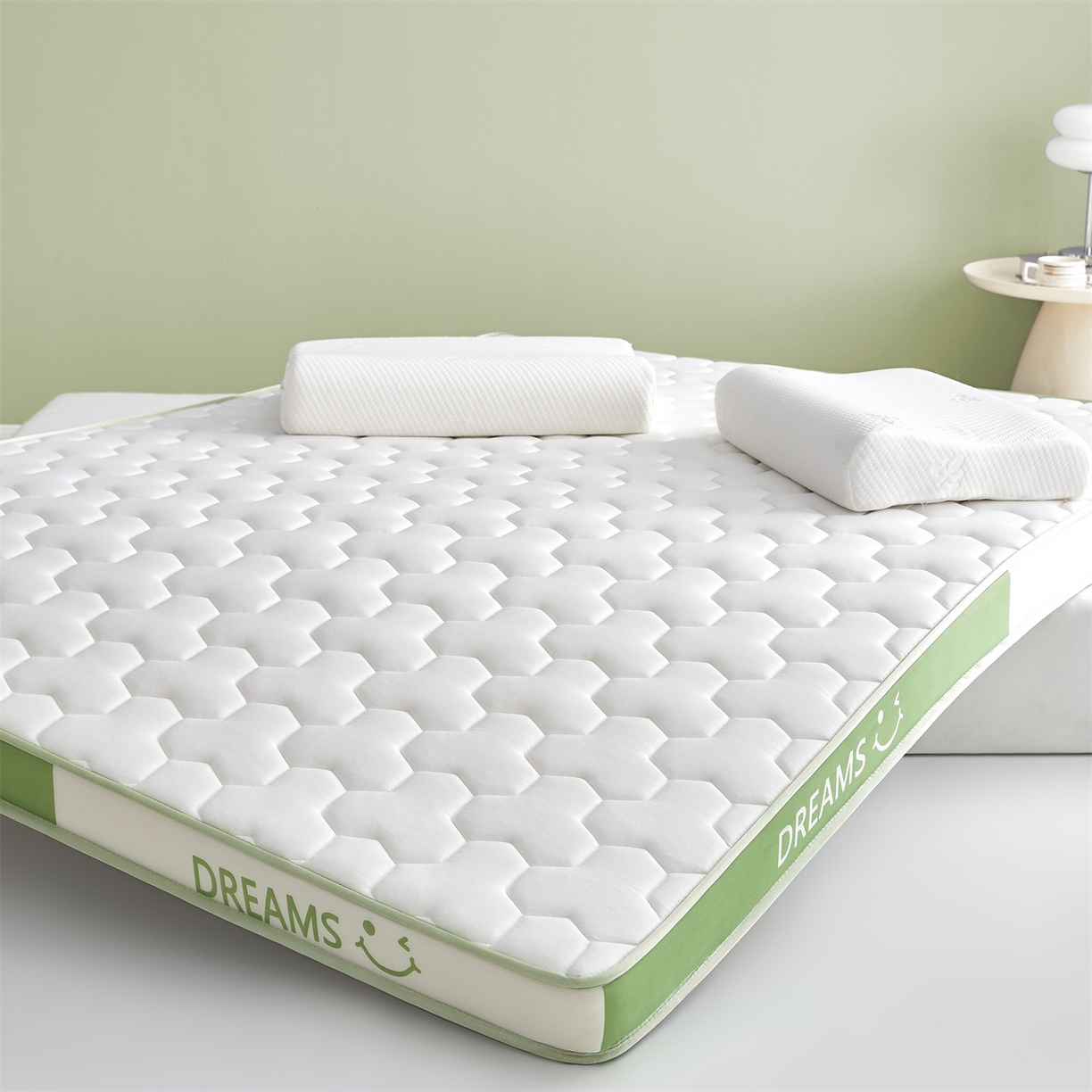 91家纺网 家纺一手货源 找家纺 布卢姆床垫 2025新款A类针织乳胶立体记忆海绵床垫成人款-微笑 微笑-白绿