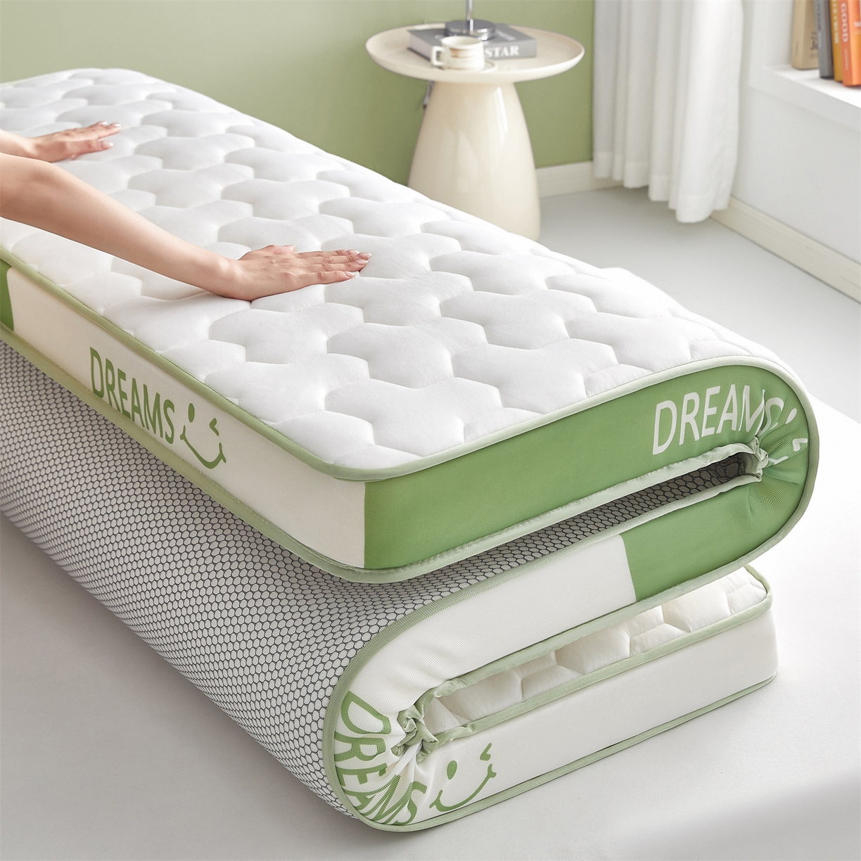 91家纺网 家纺一手货源 找家纺 布卢姆床垫 2025新款A类针织乳胶立体记忆海绵床垫成人款-微笑 微笑-白绿