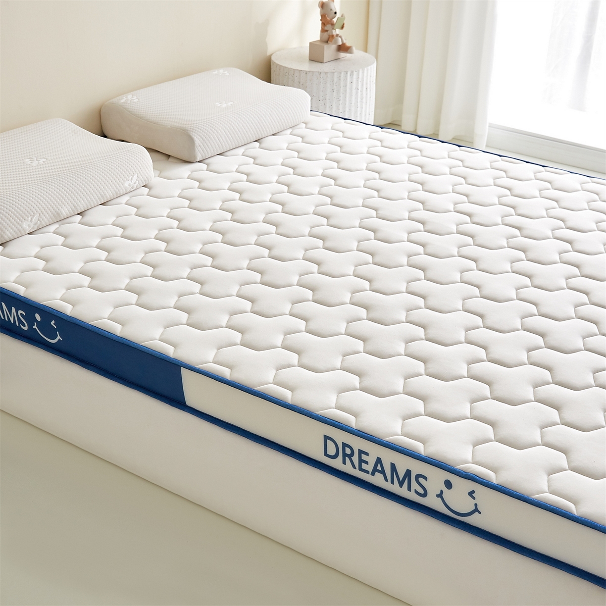 91家纺网 家纺一手货源 找家纺 布卢姆床垫 2025新款A类针织乳胶立体记忆海绵床垫成人款-微笑 微笑-白蓝