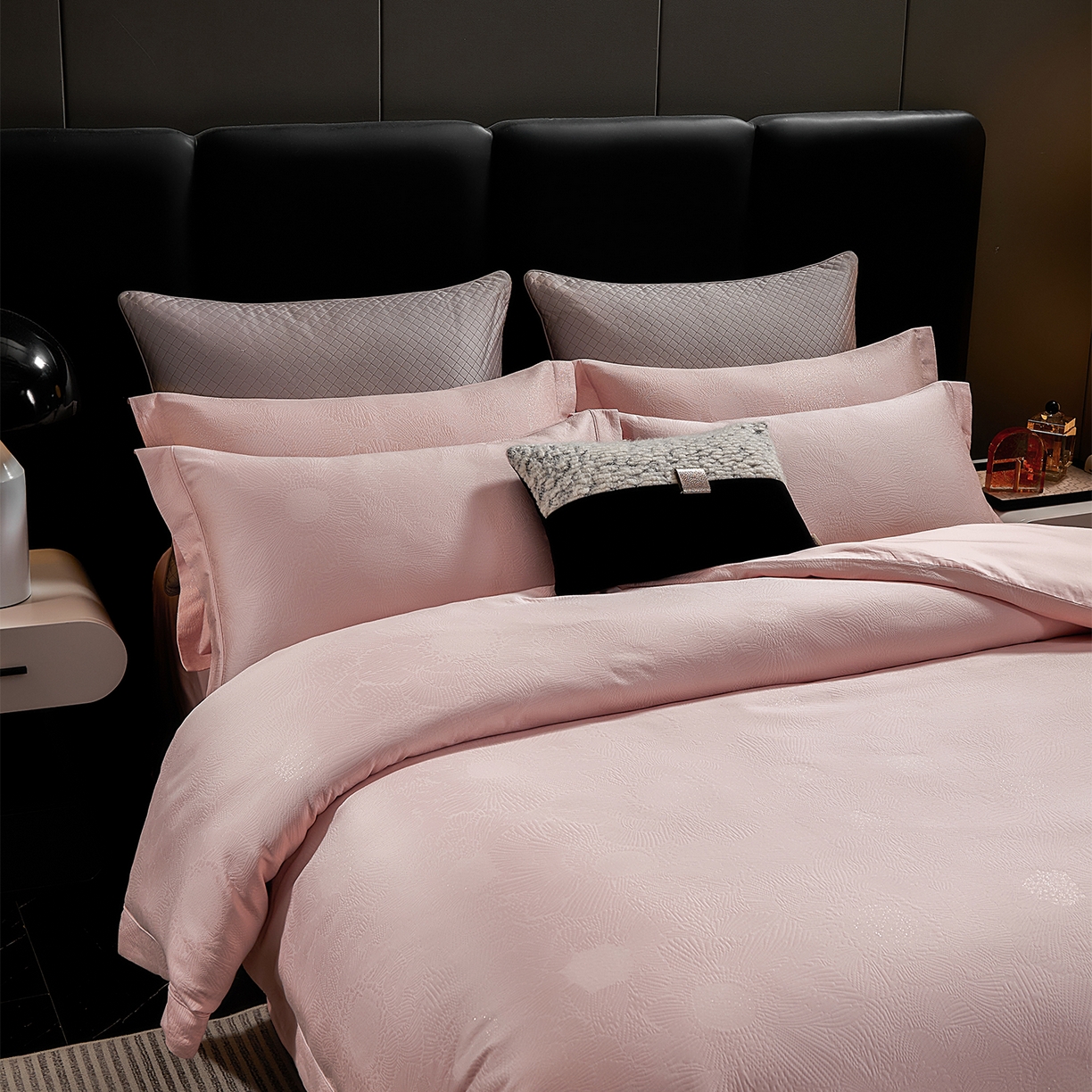 91家纺网 家纺一手货源 找家纺 元元家居（元元被业） 2025新款百支全棉高精密厚织系列四件套-恬蕴系列 恬蕴-樱花粉