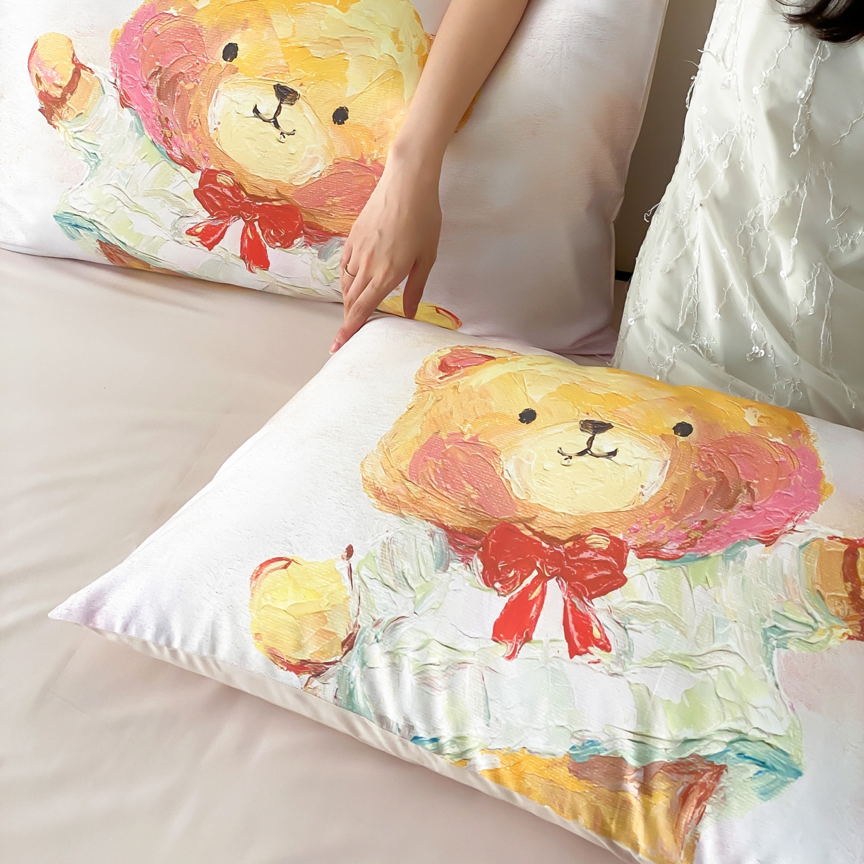 91家纺网 家纺一手货源 找家纺 云栖家居 2025新款50支数码印花单枕套48-74cm一只一对装 黄油小熊