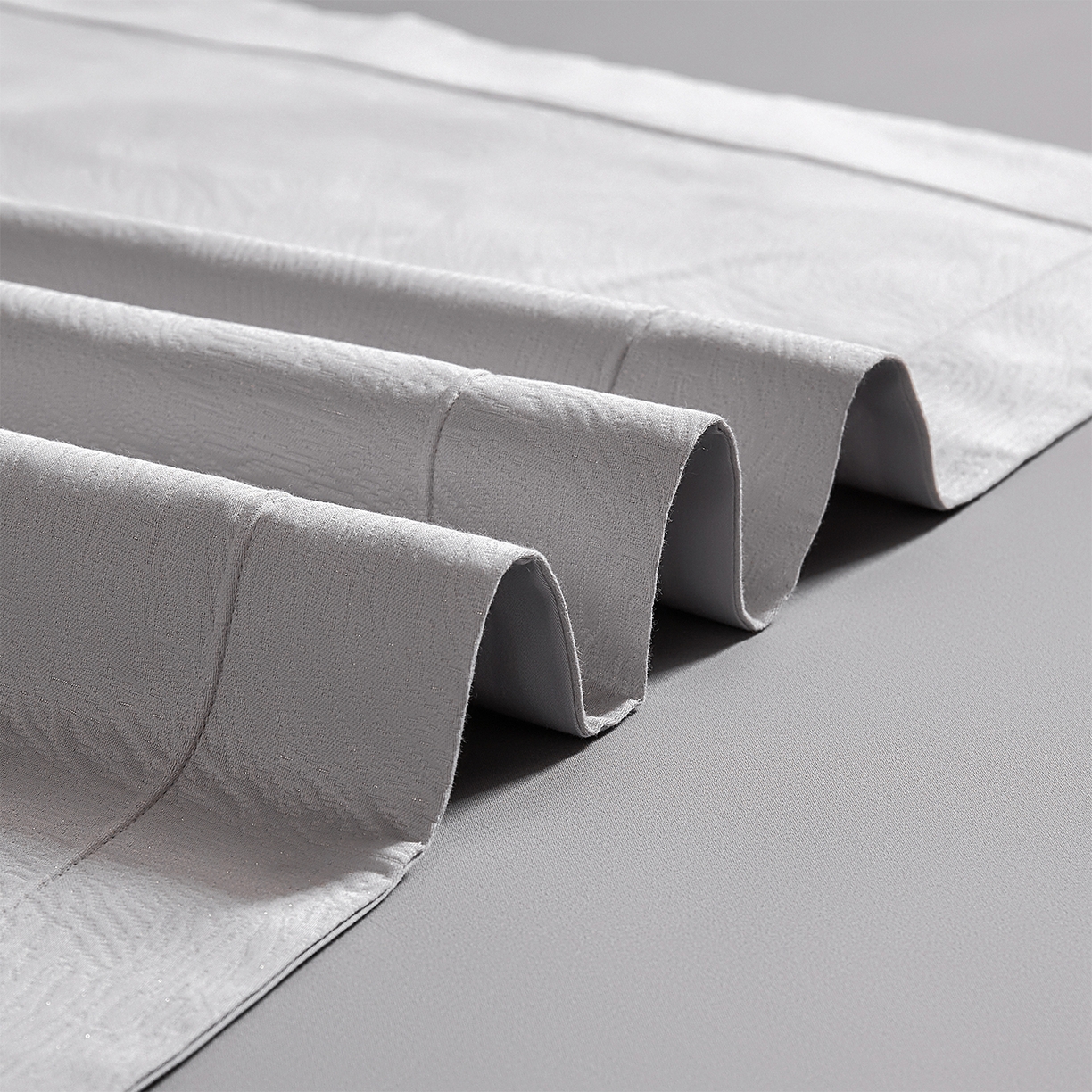 91家纺网 家纺一手货源 找家纺 元元家居（元元被业） 2025新款百支全棉高精密厚织系列四件套-恬蕴系列 恬蕴-远山灰