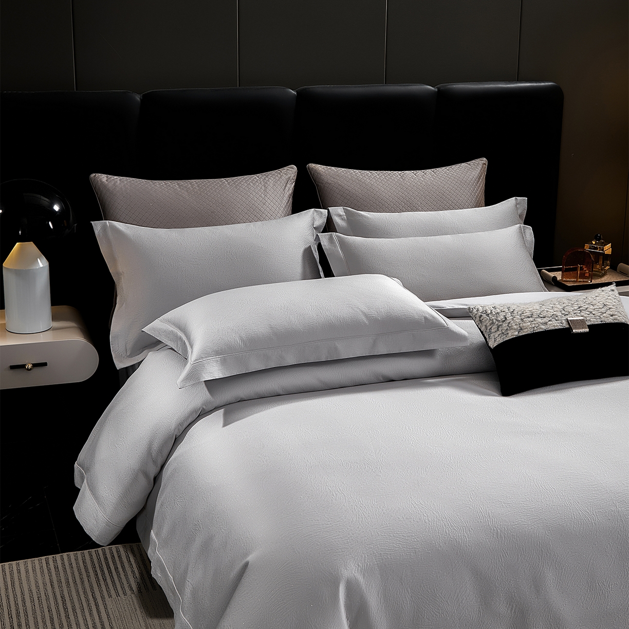 91家纺网 家纺一手货源 找家纺 元元家居（元元被业） 2025新款百支全棉高精密厚织系列四件套-恬蕴系列 恬蕴-远山灰