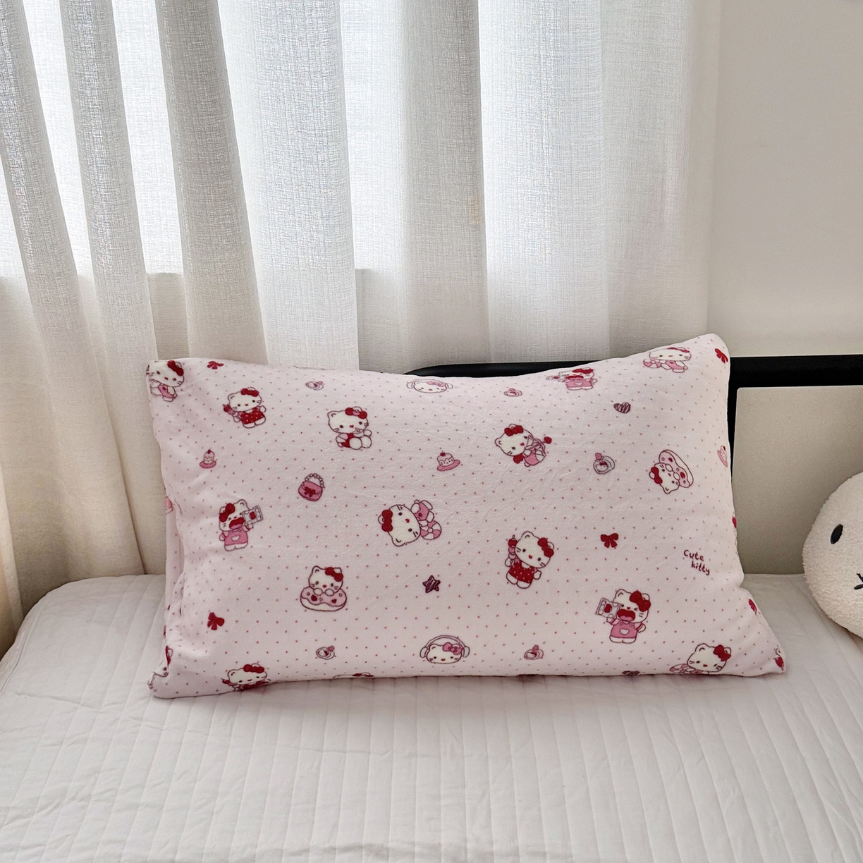 91家纺网 家纺一手货源 找家纺 寐居家纺 2025新款牛奶绒卡通毛毯系列 超甜小猫咪