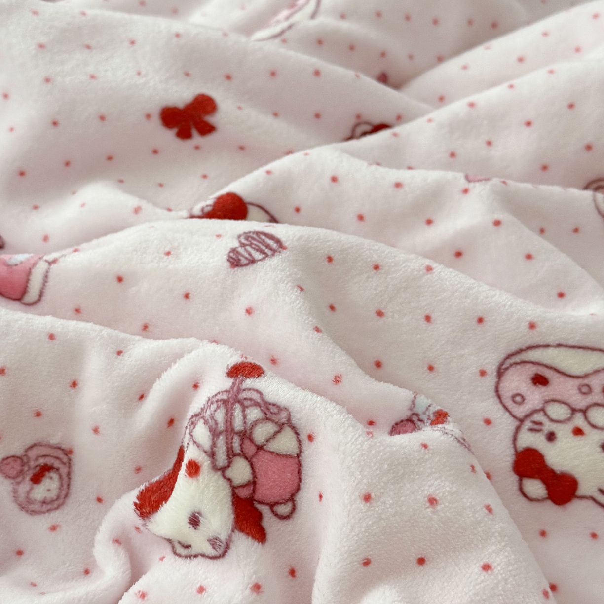 91家纺网 家纺一手货源 找家纺 寐居家纺 2025新款牛奶绒卡通毛毯系列 超甜小猫咪