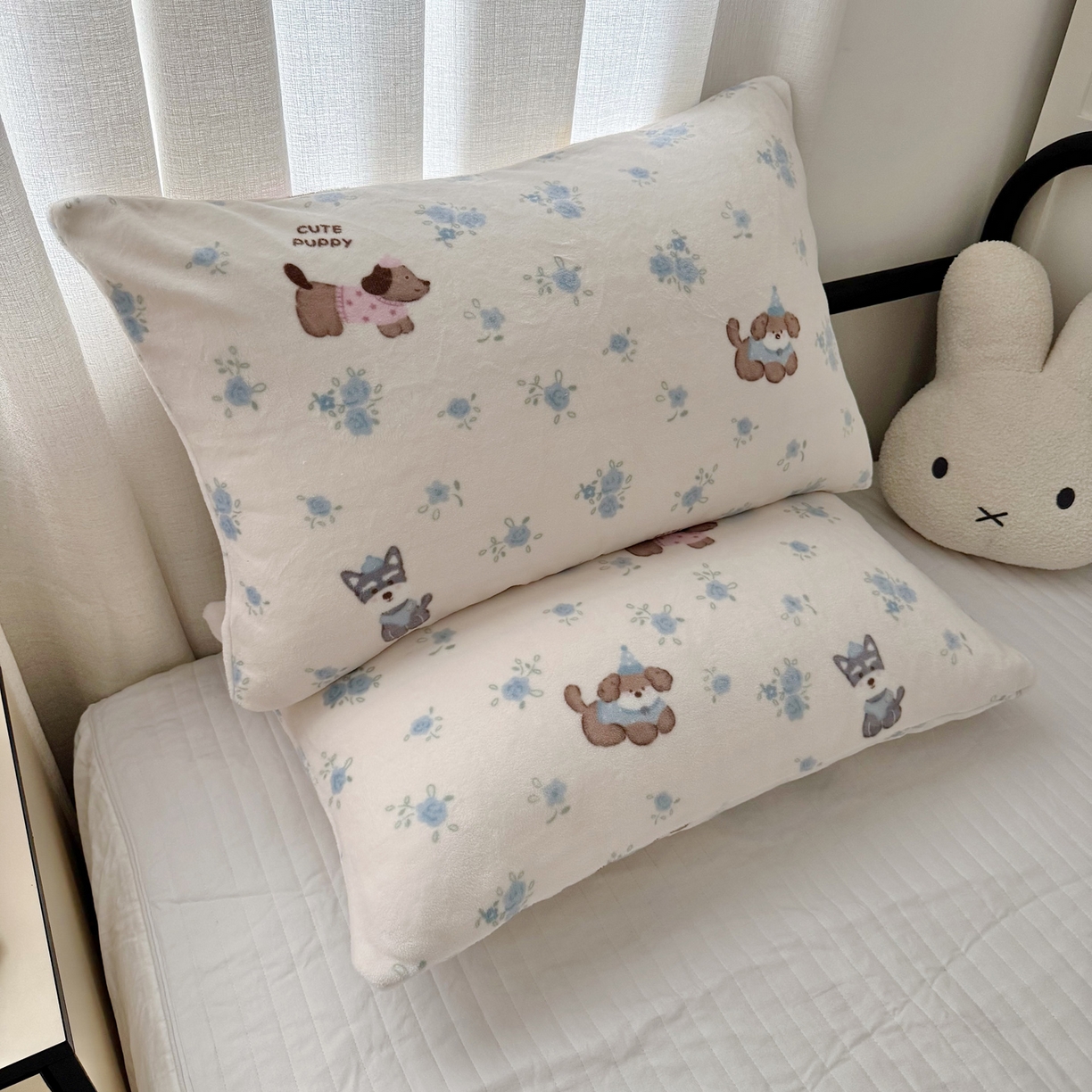 91家纺网 家纺一手货源 找家纺 寐居家纺 2025新款牛奶绒卡通毛毯系列 狗狗乐园