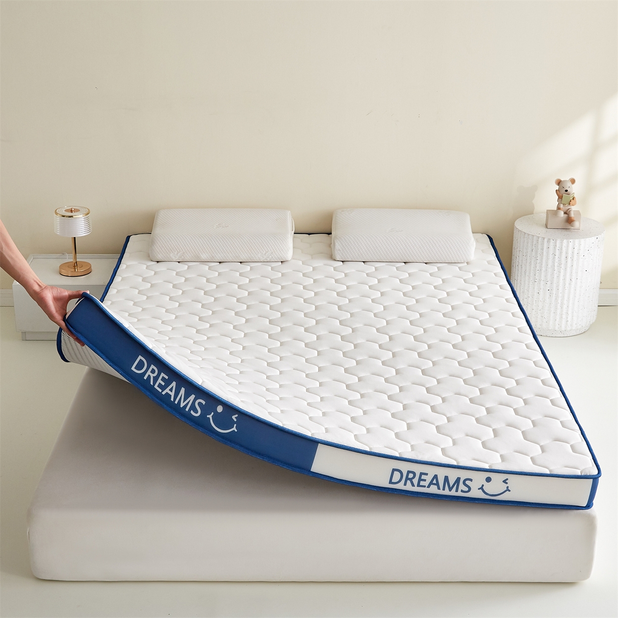 91家纺网 家纺一手货源 找家纺 布卢姆床垫 2025新款A类针织乳胶立体记忆海绵学生床垫--微笑 微笑-灰