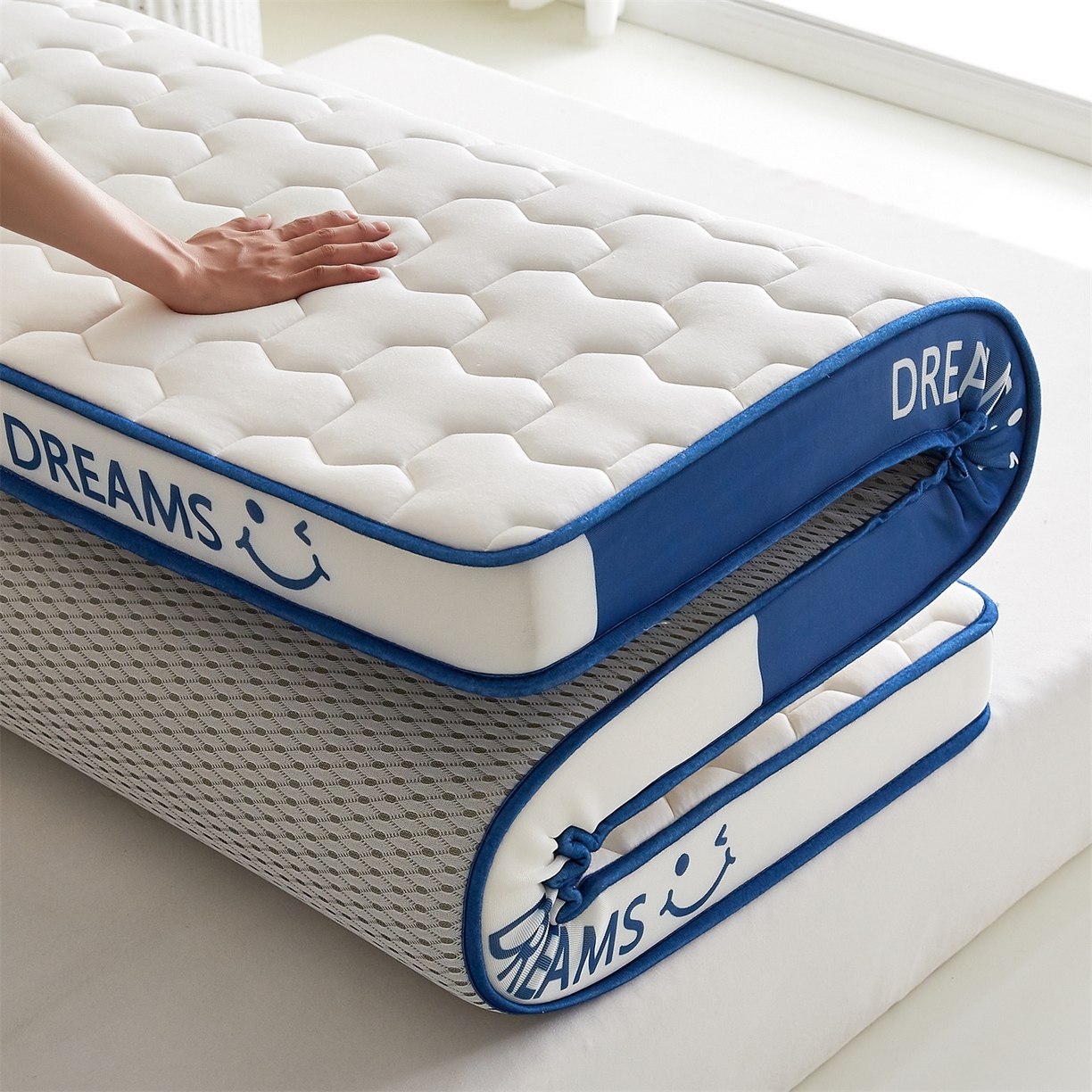 91家纺网 家纺一手货源 找家纺 （总）布卢姆床垫 2025新款A类针织乳胶立体记忆海绵床垫成人款-微笑