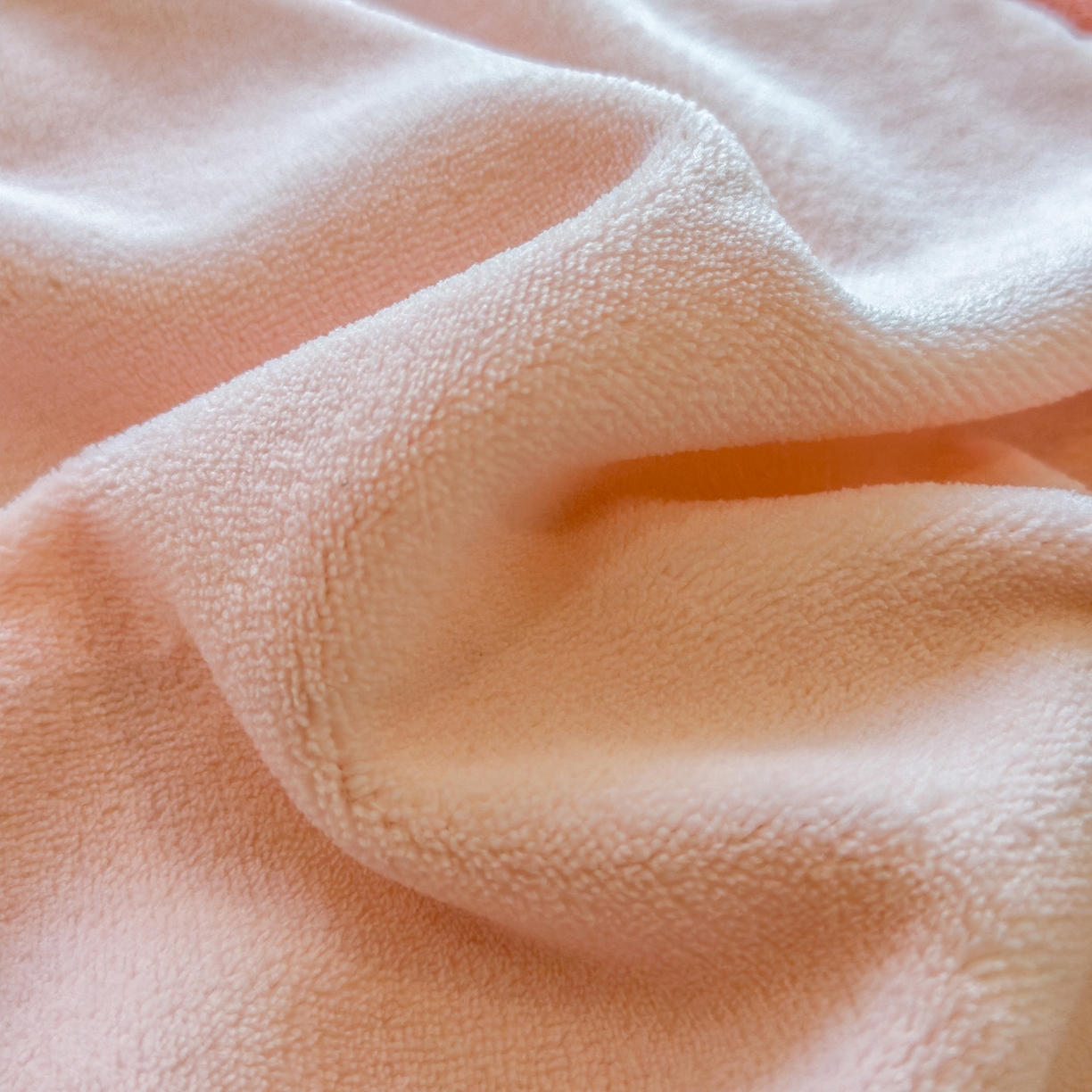 91家纺网 家纺一手货源 找家纺 摩妮卡 2025新款卡通牛奶绒刺绣四件套系列 垂耳宝宝