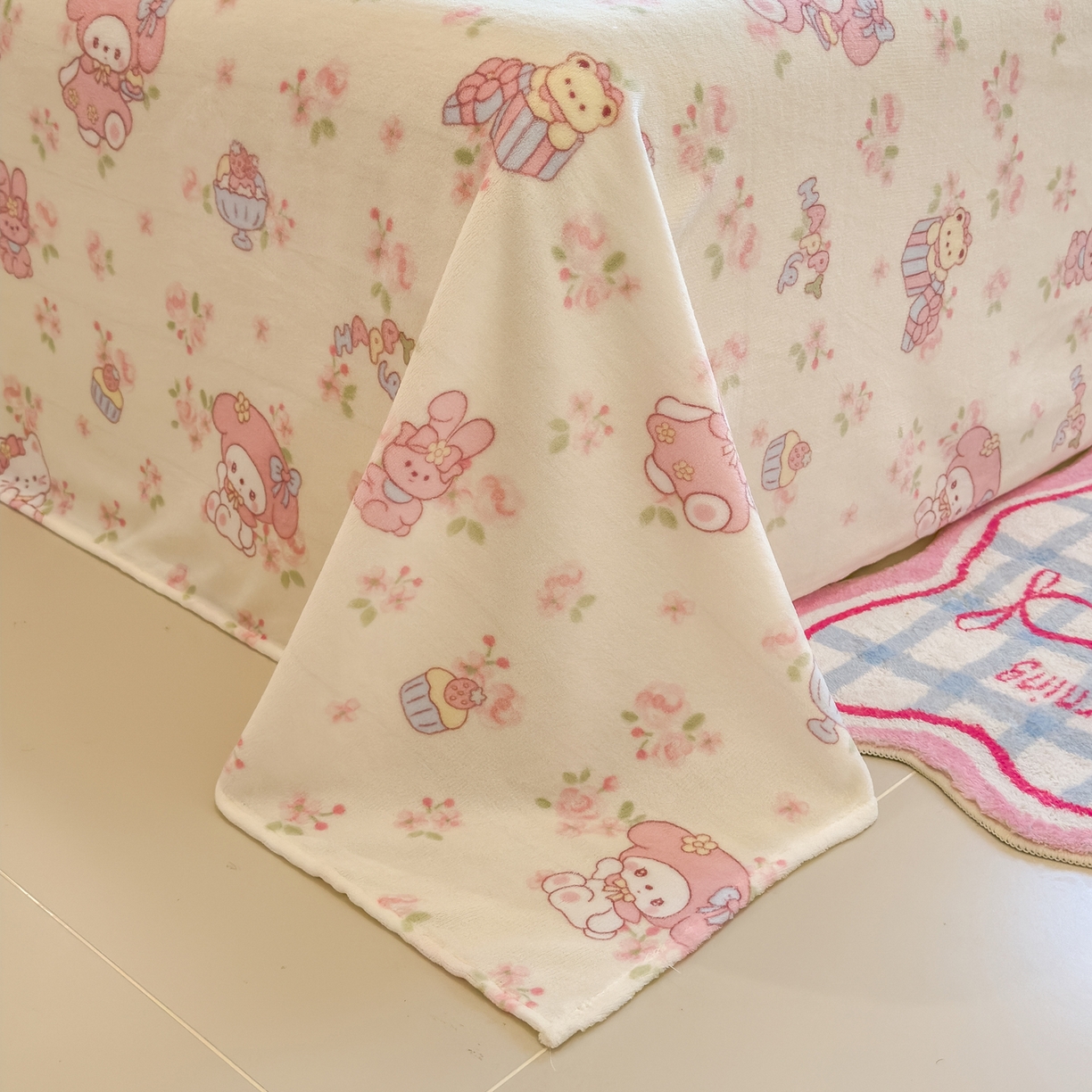 91家纺网 家纺一手货源 找家纺 摩妮卡 2025新款卡通牛奶绒刺绣四件套系列 垂耳宝宝