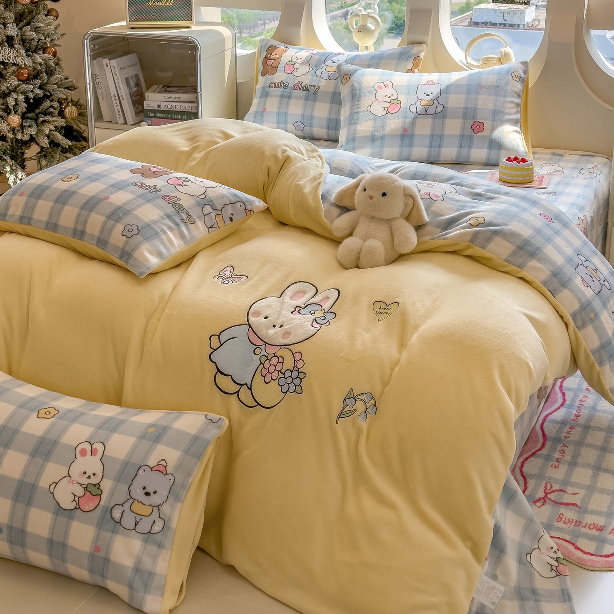 91家纺网 家纺一手货源 找家纺 摩妮卡 2025新款卡通牛奶绒刺绣四件套系列 朋友之交