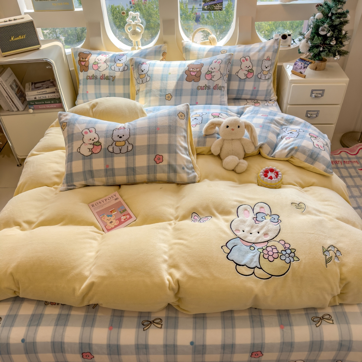 91家纺网 家纺一手货源 找家纺 摩妮卡 2025新款卡通牛奶绒刺绣四件套系列 朋友之交