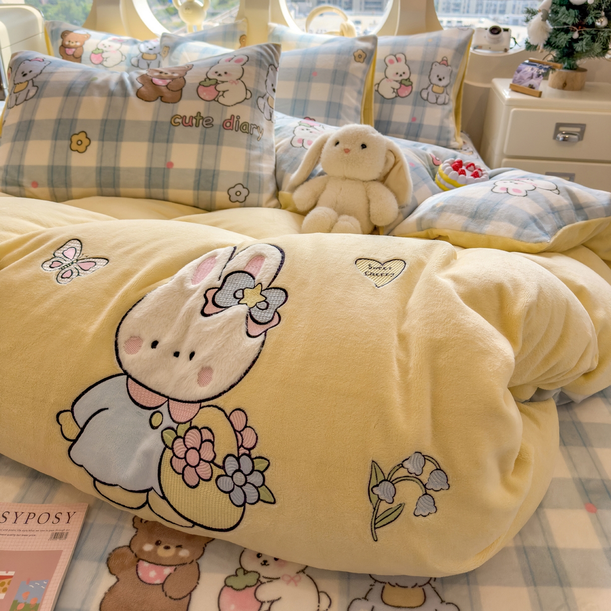 91家纺网 家纺一手货源 找家纺 摩妮卡 2025新款卡通牛奶绒刺绣四件套系列 朋友之交