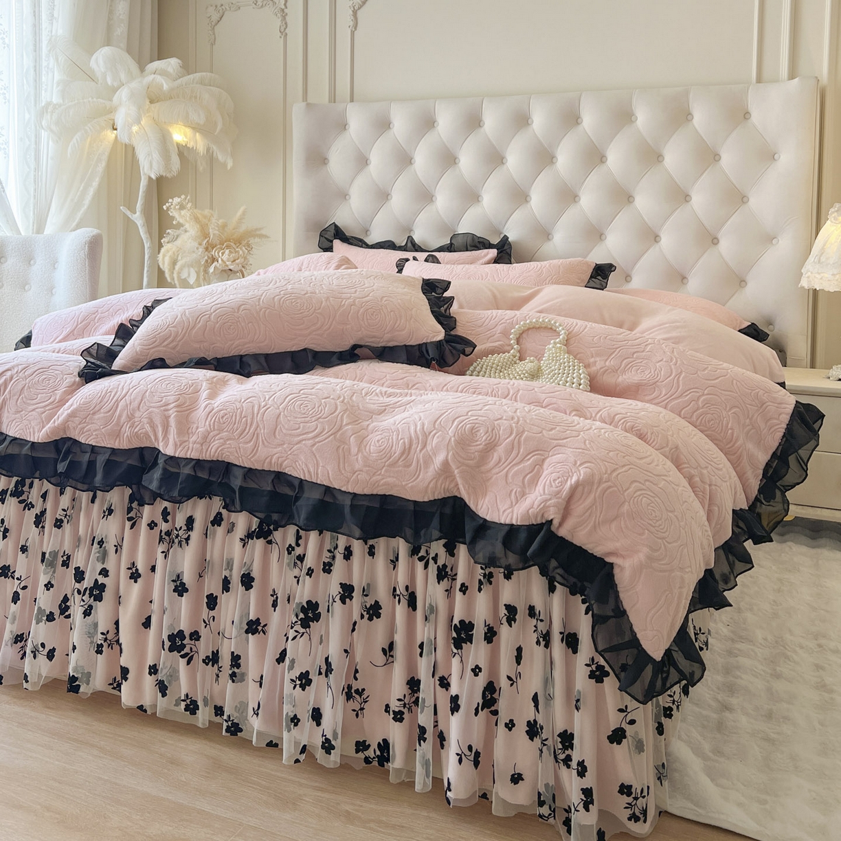 91家纺网 家纺一手货源 找家纺 恋尚 2025新款牛奶绒可妮露系列床裙四件套（控价285起） 可妮露-清新粉