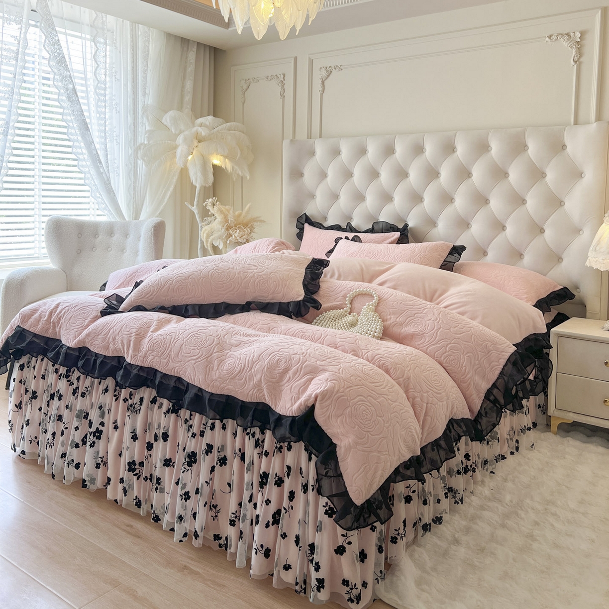 91家纺网 家纺一手货源 找家纺 恋尚 2025新款牛奶绒可妮露系列床裙四件套（控价285起） 可妮露-清新粉