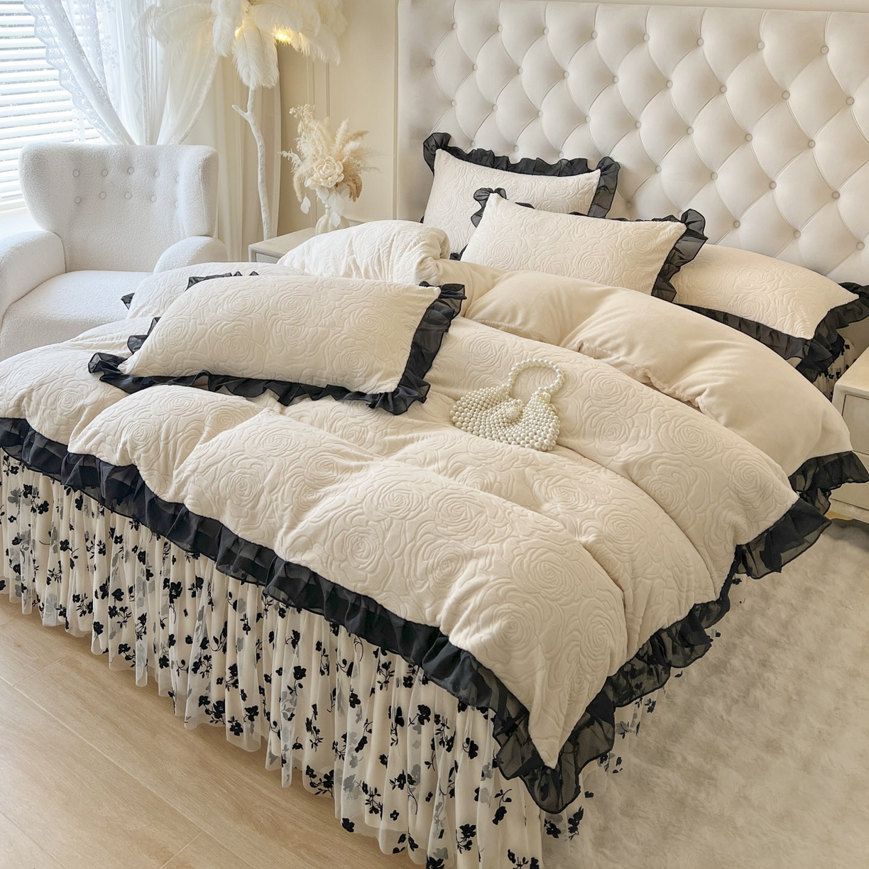 91家纺网 家纺一手货源 找家纺 恋尚 2025新款牛奶绒可妮露系列床裙四件套（控价285起） 可妮露-奶油白