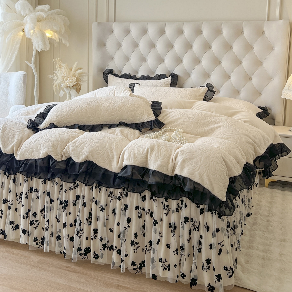 91家纺网 家纺一手货源 找家纺 恋尚 2025新款牛奶绒可妮露系列床裙四件套（控价285起） 可妮露-奶油白