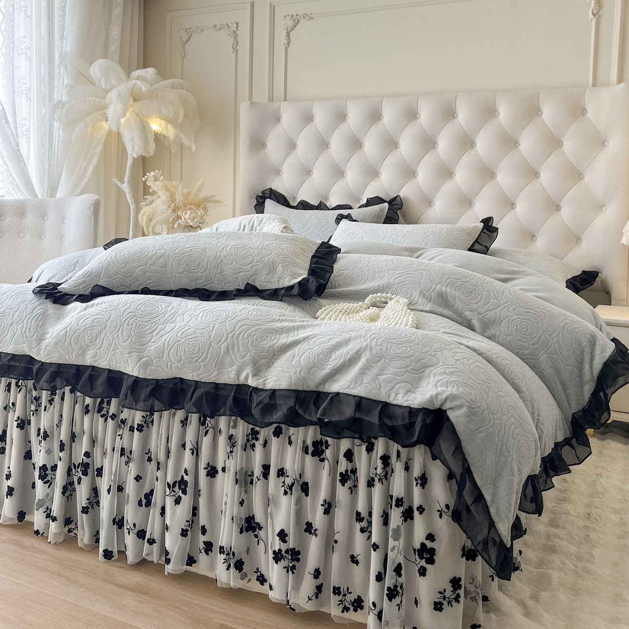 91家纺网 家纺一手货源 找家纺 恋尚 2025新款牛奶绒可妮露系列床裙四件套（控价285起） 可妮露-椰蓉灰