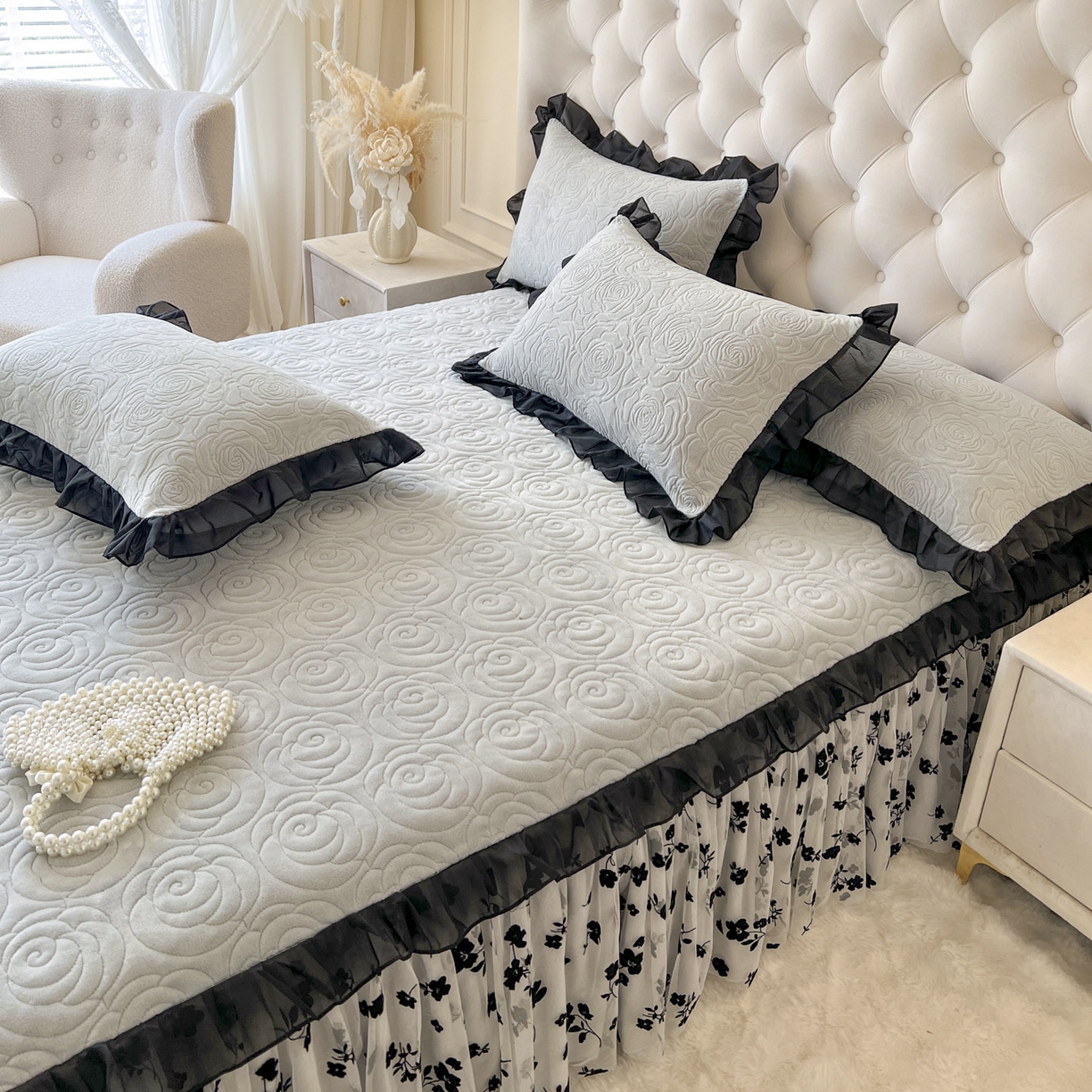 91家纺网 家纺一手货源 找家纺 恋尚 2025新款牛奶绒可妮露系列床裙四件套（控价285起） 可妮露-椰蓉灰