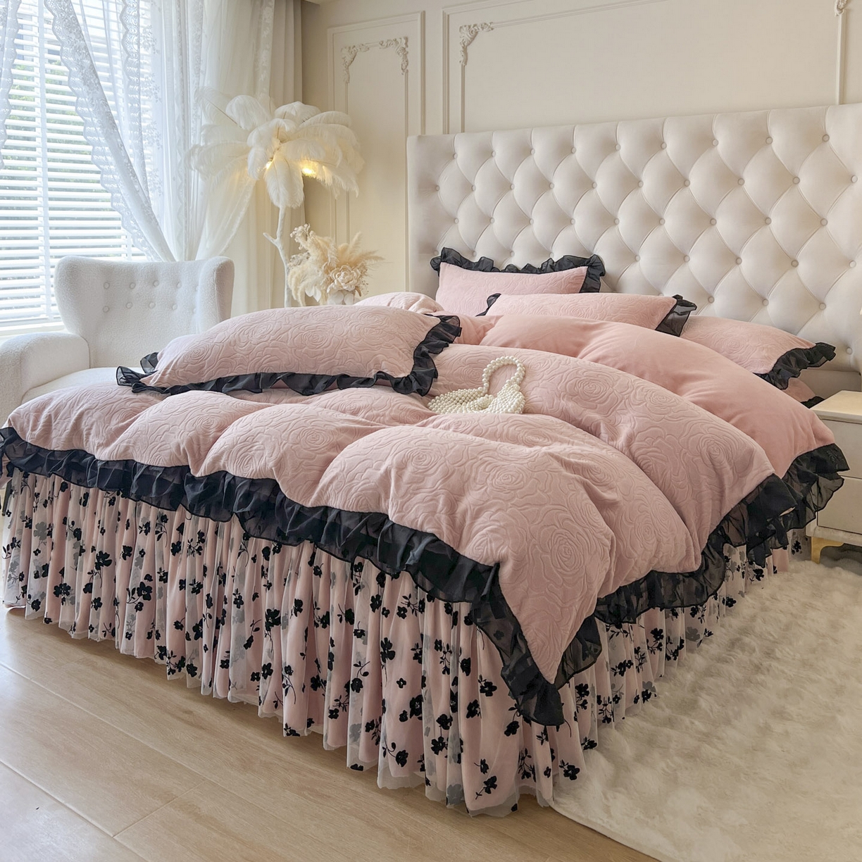 91家纺网 家纺一手货源 找家纺 恋尚 2025新款牛奶绒可妮露系列床裙四件套（控价285起） 可妮露-蜜桃粉