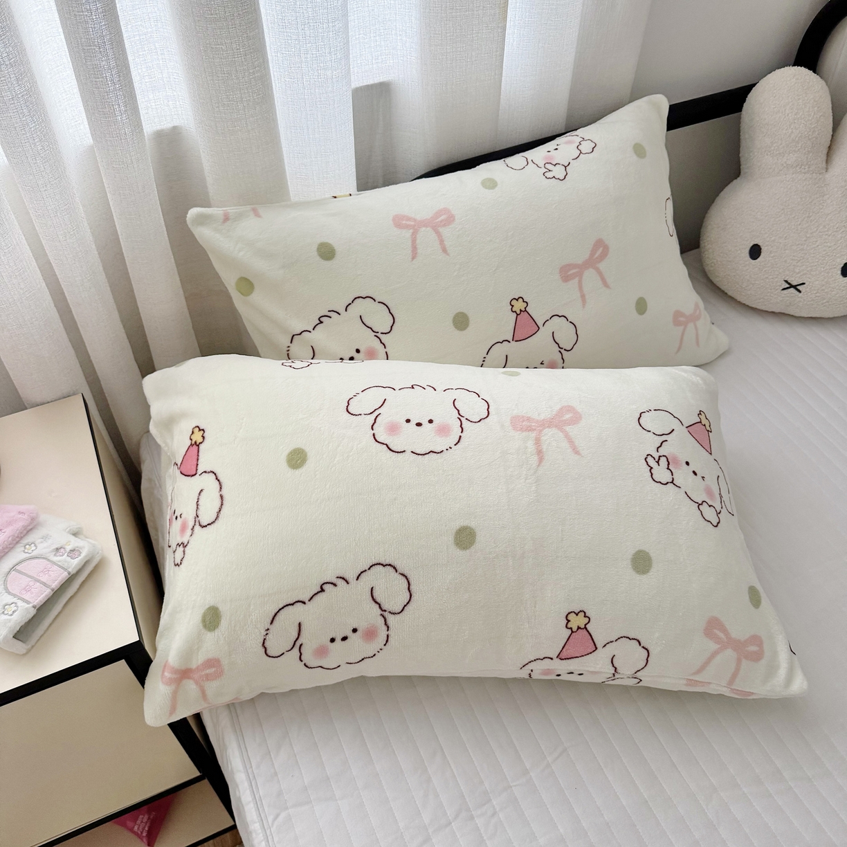 91家纺网 家纺一手货源 找家纺 寐居家纺 2025新款牛奶绒卡通毛毯系列 线条小狗