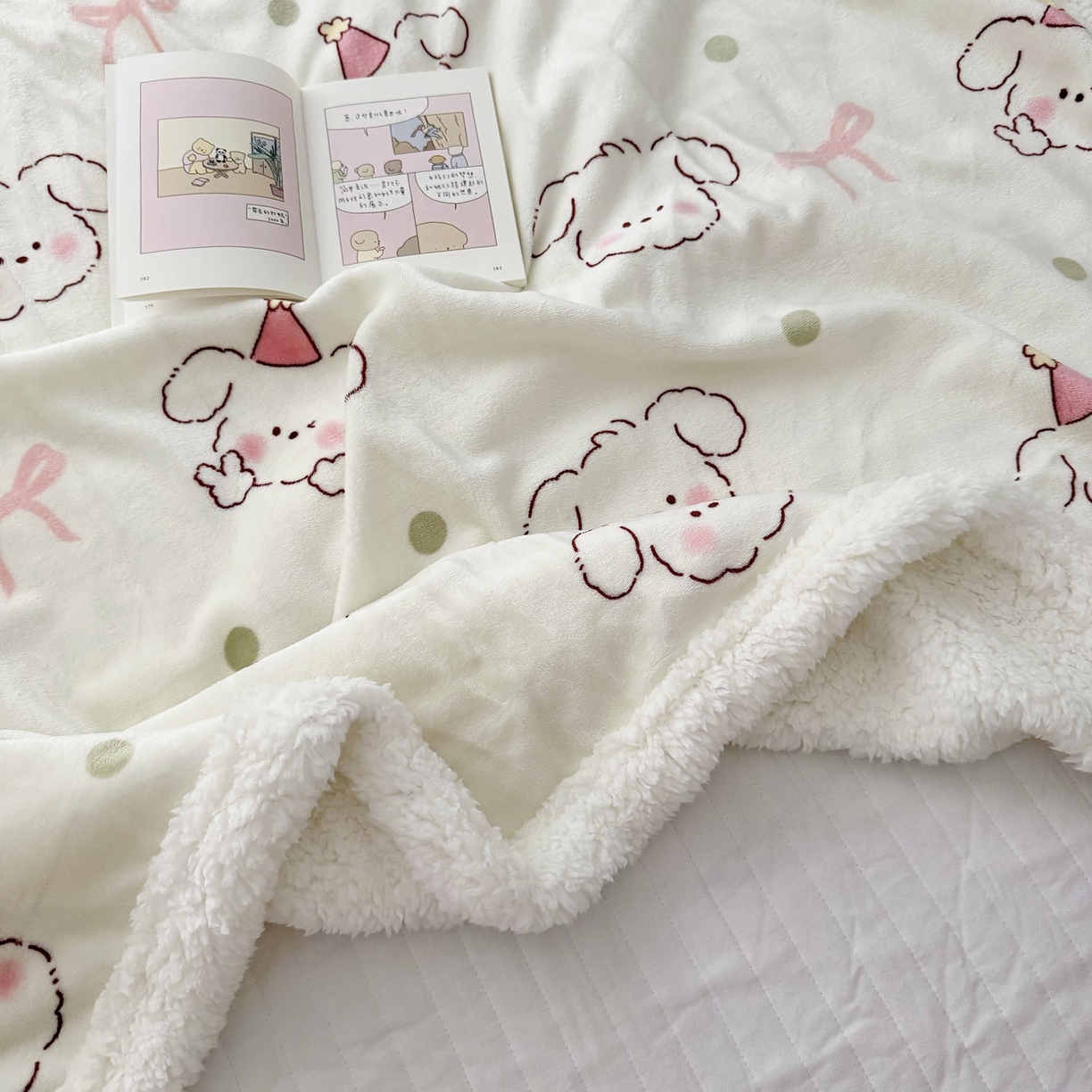 91家纺网 家纺一手货源 找家纺 寐居家纺 2025新款牛奶绒卡通毛毯系列 线条小狗