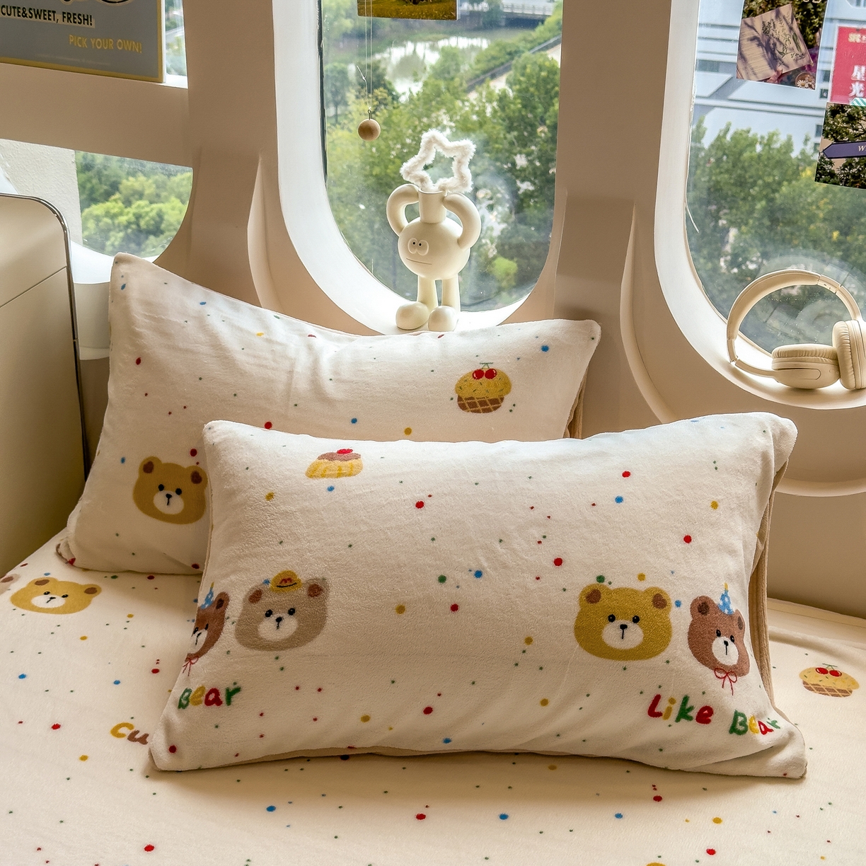 91家纺网 家纺一手货源 找家纺 摩妮卡 2025新款卡通牛奶绒刺绣四件套系列 小熊派对日