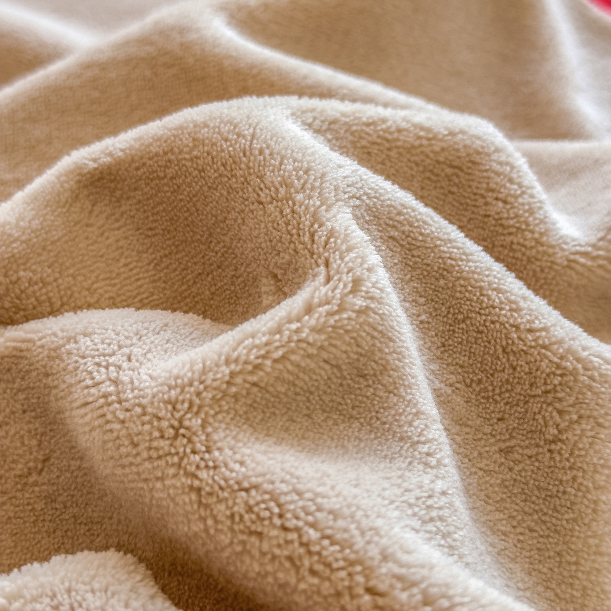 91家纺网 家纺一手货源 找家纺 摩妮卡 2025新款卡通牛奶绒刺绣四件套系列 小熊派对日