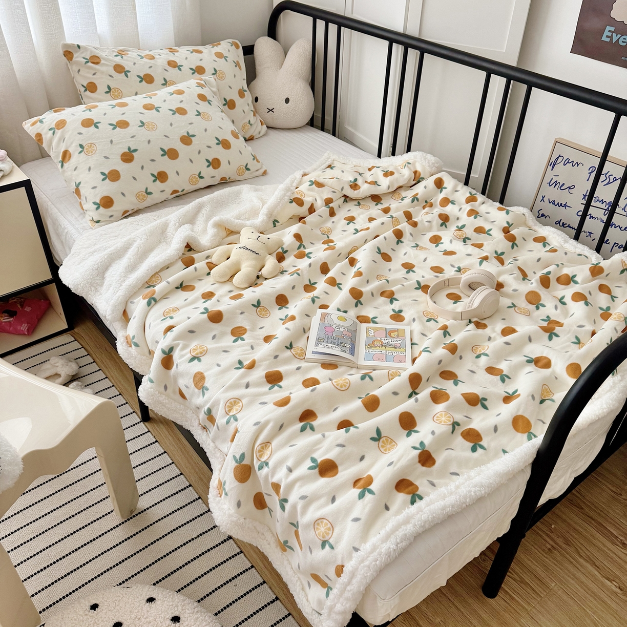 91家纺网 家纺一手货源 找家纺 寐居家纺 2025新款牛奶绒卡通毛毯系列 小橘子