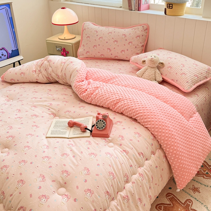 91家纺网 家纺一手货源 找家纺 （总）澜妃 2025新款云感双层纱ins少女心可爱系加厚豆豆被被子被芯床盖暖梦（小红书推荐）