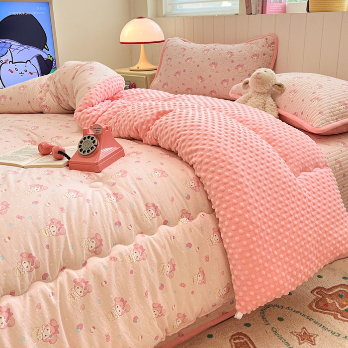 91家纺网 家纺一手货源 找家纺 （总）澜妃 2025新款云感双层纱ins少女心可爱系加厚豆豆被被子被芯床盖暖梦（小红书推荐）