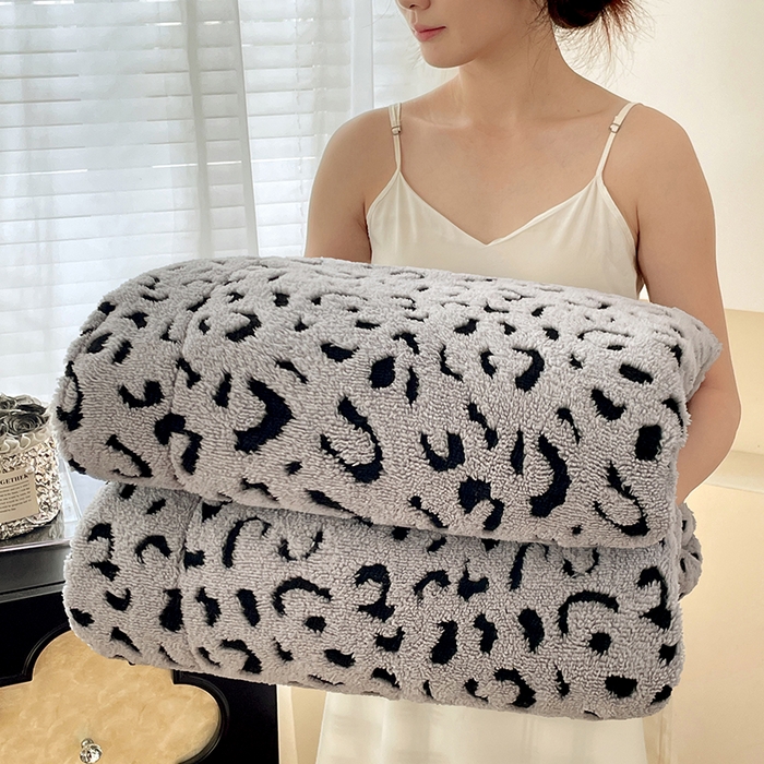 91家纺网 家纺一手货源 找家纺 （总）楼兰公主毛毯专供 2025爆款阳离子豹纹双层单层羊羔绒跨境绒毯