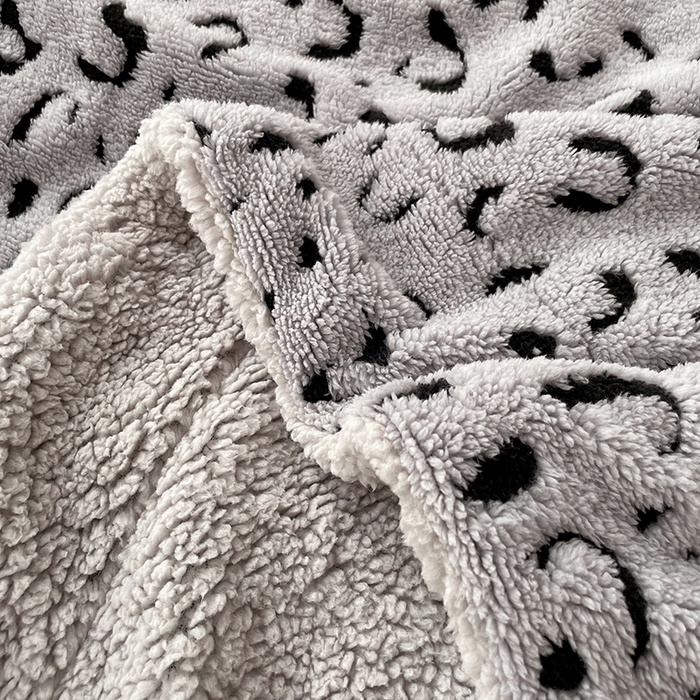 91家纺网 家纺一手货源 找家纺 楼兰公主毛毯专供 2025爆款阳离子豹纹双层单层羊羔绒跨境绒毯 豹纹-浅灰