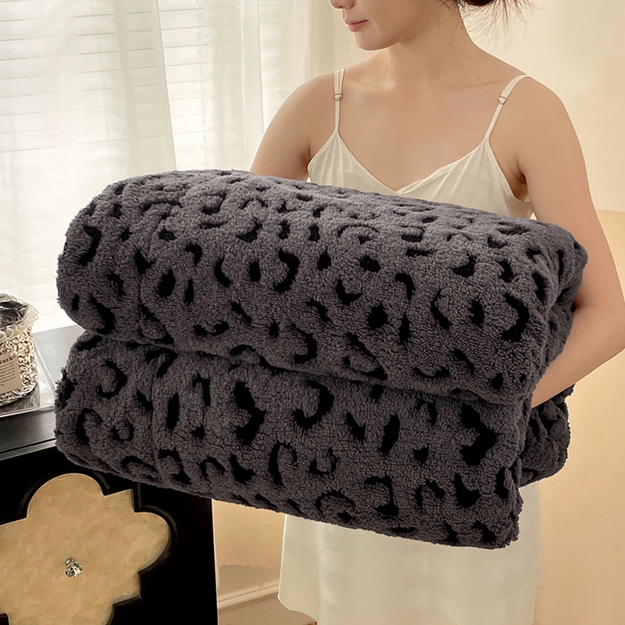 91家纺网 家纺一手货源 找家纺 （总）楼兰公主毛毯专供 2025爆款阳离子豹纹双层单层羊羔绒跨境绒毯