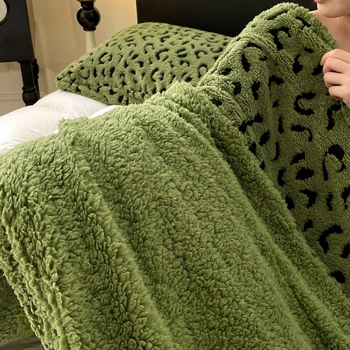 91家纺网 家纺一手货源 找家纺 楼兰公主毛毯专供 2025爆款阳离子豹纹双层单层羊羔绒跨境绒毯 豹纹-深绿