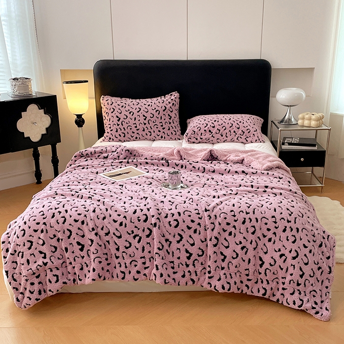 91家纺网 家纺一手货源 找家纺 楼兰公主毛毯专供 2025爆款阳离子豹纹双层单层羊羔绒跨境绒毯 豹纹-豆沙