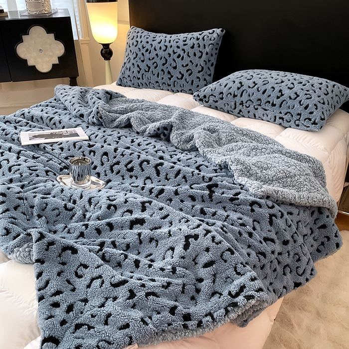 91家纺网 家纺一手货源 找家纺 楼兰公主毛毯专供 2025爆款阳离子豹纹双层单层羊羔绒跨境绒毯 豹纹-深蓝