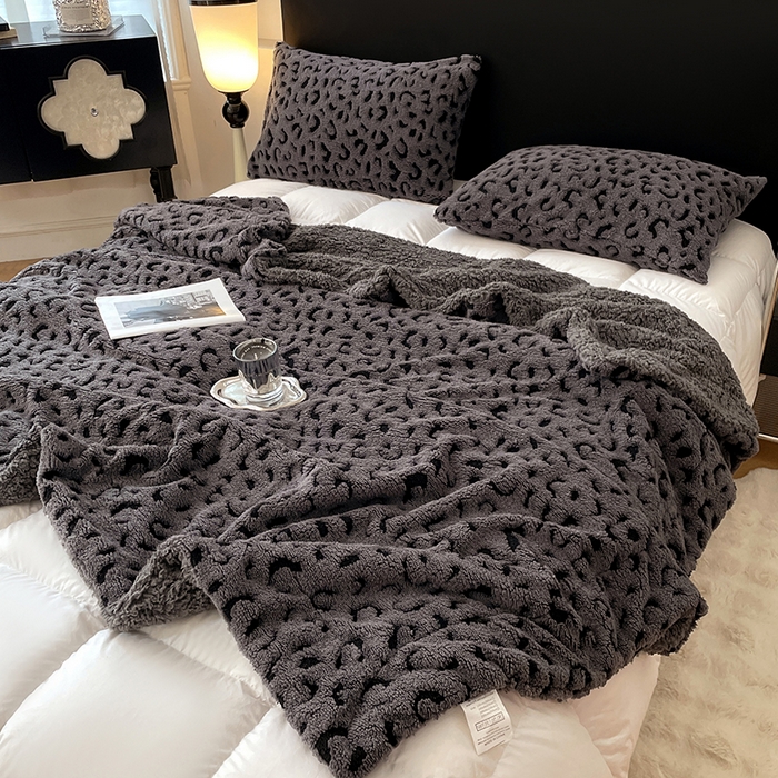 91家纺网 家纺一手货源 找家纺 楼兰公主毛毯专供 2025爆款阳离子豹纹双层单层羊羔绒跨境绒毯 豹纹-深灰