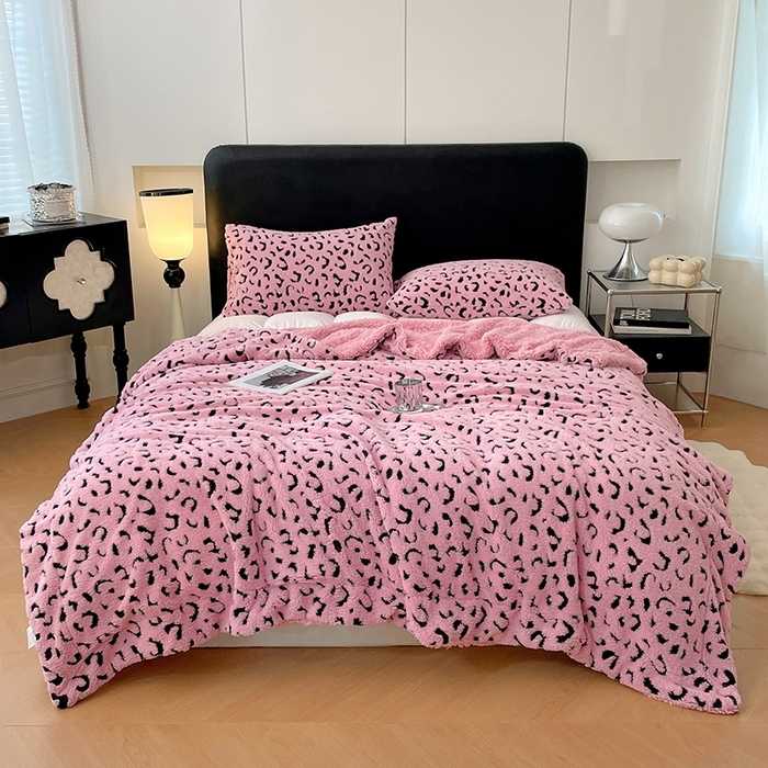 91家纺网 家纺一手货源 找家纺 楼兰公主毛毯专供 2025爆款阳离子豹纹双层单层羊羔绒跨境绒毯 豹纹-黛粉