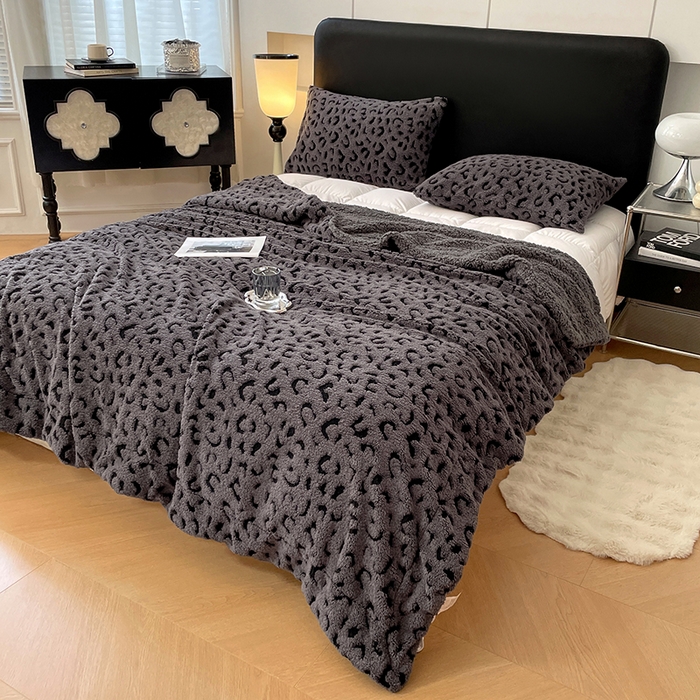 91家纺网 家纺一手货源 找家纺 楼兰公主毛毯专供 2025爆款阳离子豹纹双层单层羊羔绒跨境绒毯 豹纹-深灰