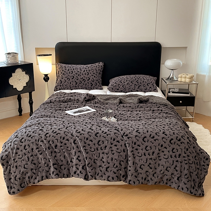 91家纺网 家纺一手货源 找家纺 楼兰公主毛毯专供 2025爆款阳离子豹纹双层单层羊羔绒跨境绒毯 豹纹-深灰