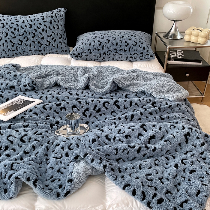 91家纺网 家纺一手货源 找家纺 楼兰公主毛毯专供 2025爆款阳离子豹纹双层单层羊羔绒跨境绒毯 豹纹-深蓝