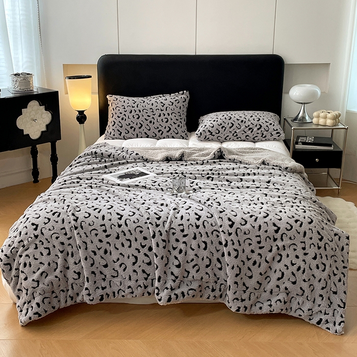 91家纺网 家纺一手货源 找家纺 楼兰公主毛毯专供 2025爆款阳离子豹纹双层单层羊羔绒跨境绒毯 豹纹-浅灰