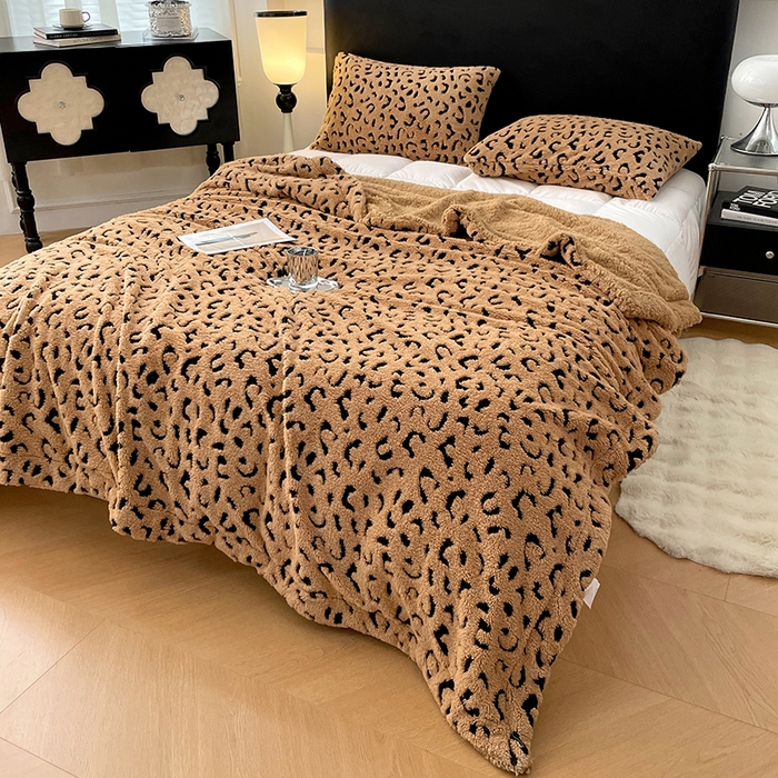 91家纺网 家纺一手货源 找家纺 楼兰公主毛毯专供 2025爆款阳离子豹纹双层单层羊羔绒跨境绒毯 豹纹-卡其